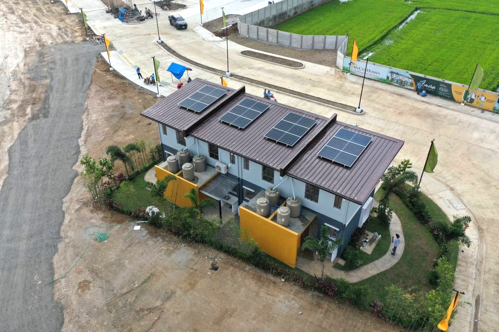 LIORA HOMES  AMORA MODEL HOUSE