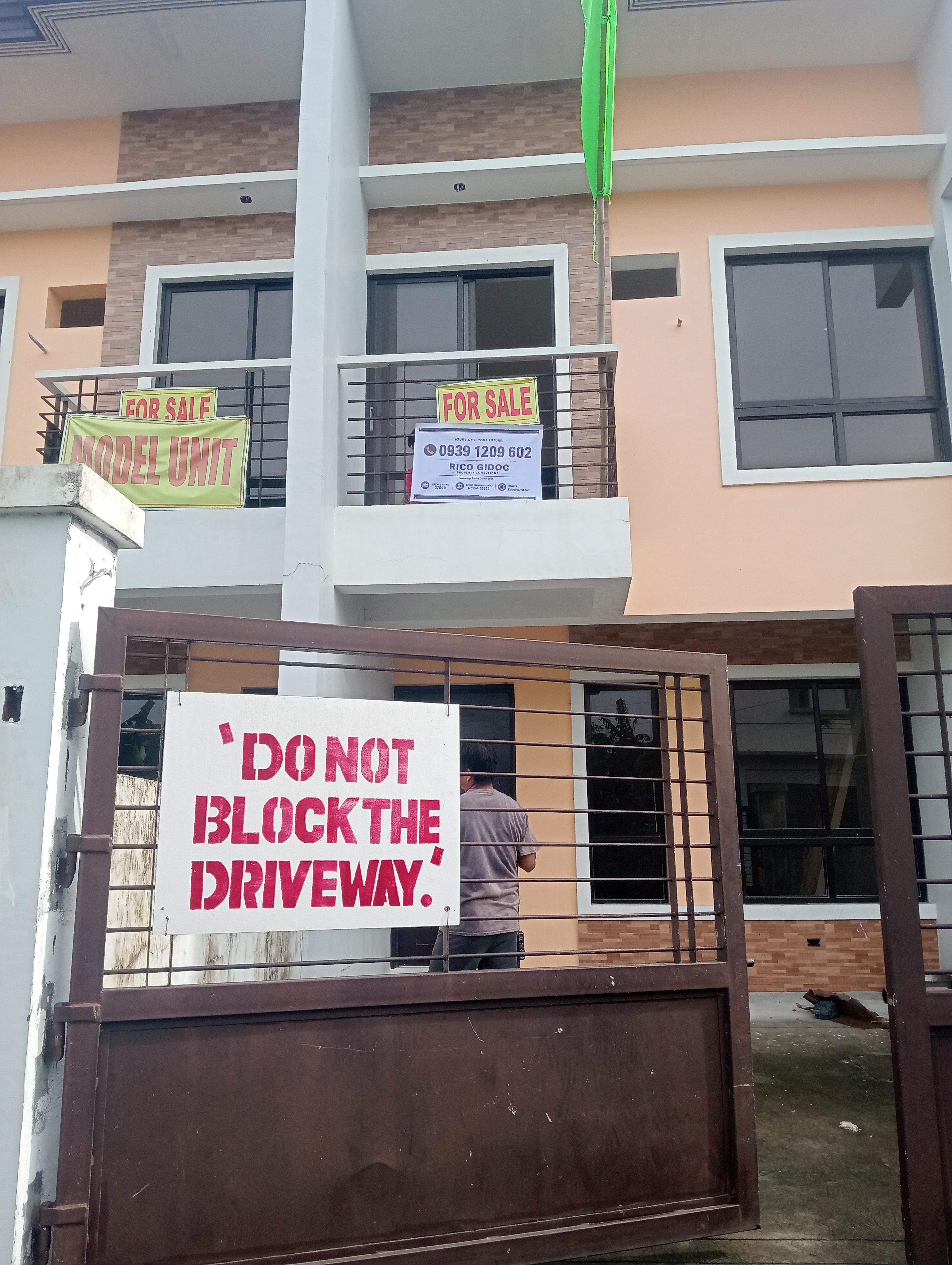 PILAR VILLAGE TOWNHOUSE
