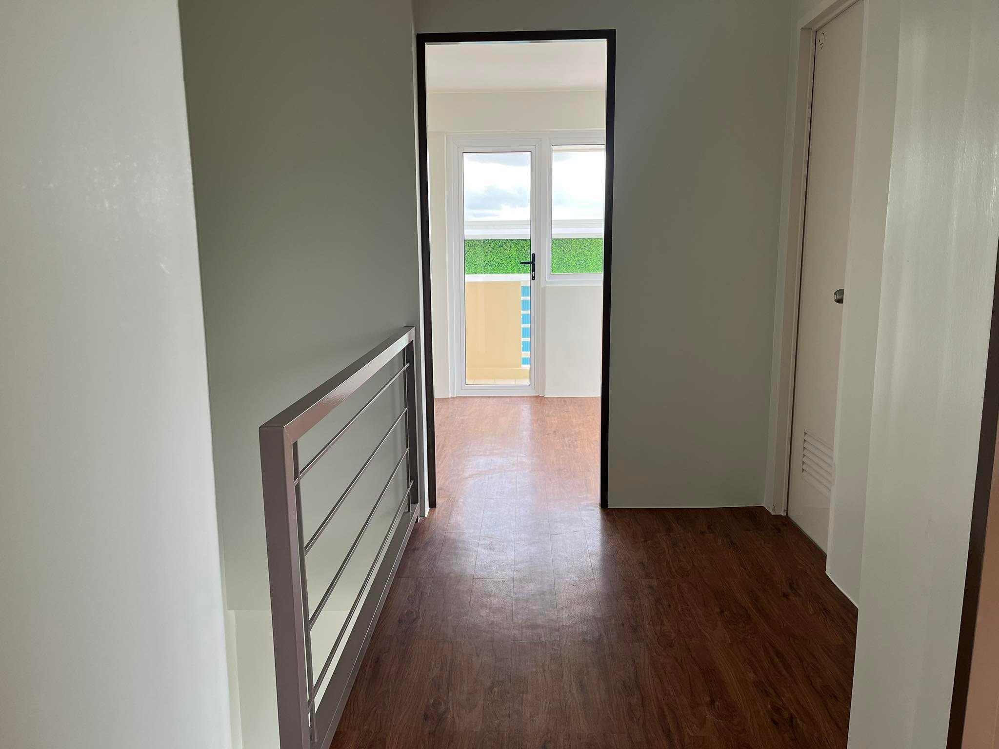 NEUVILLE TOWNHOUSE